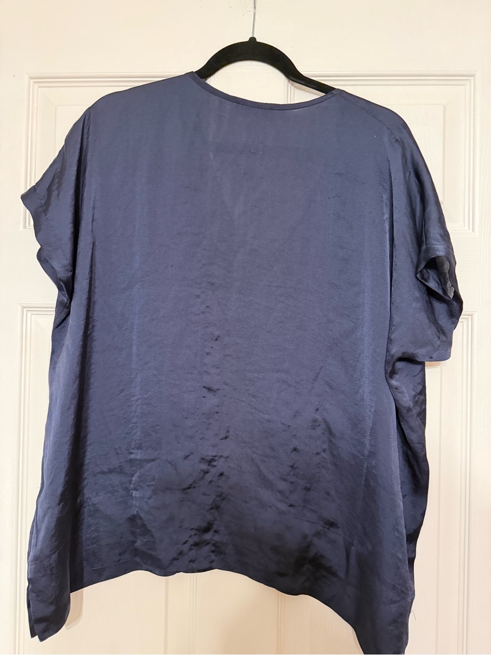 lulu & lilli Blue Satin V-Neck Short Sleeve Blouse Top - Picture 3 of 4